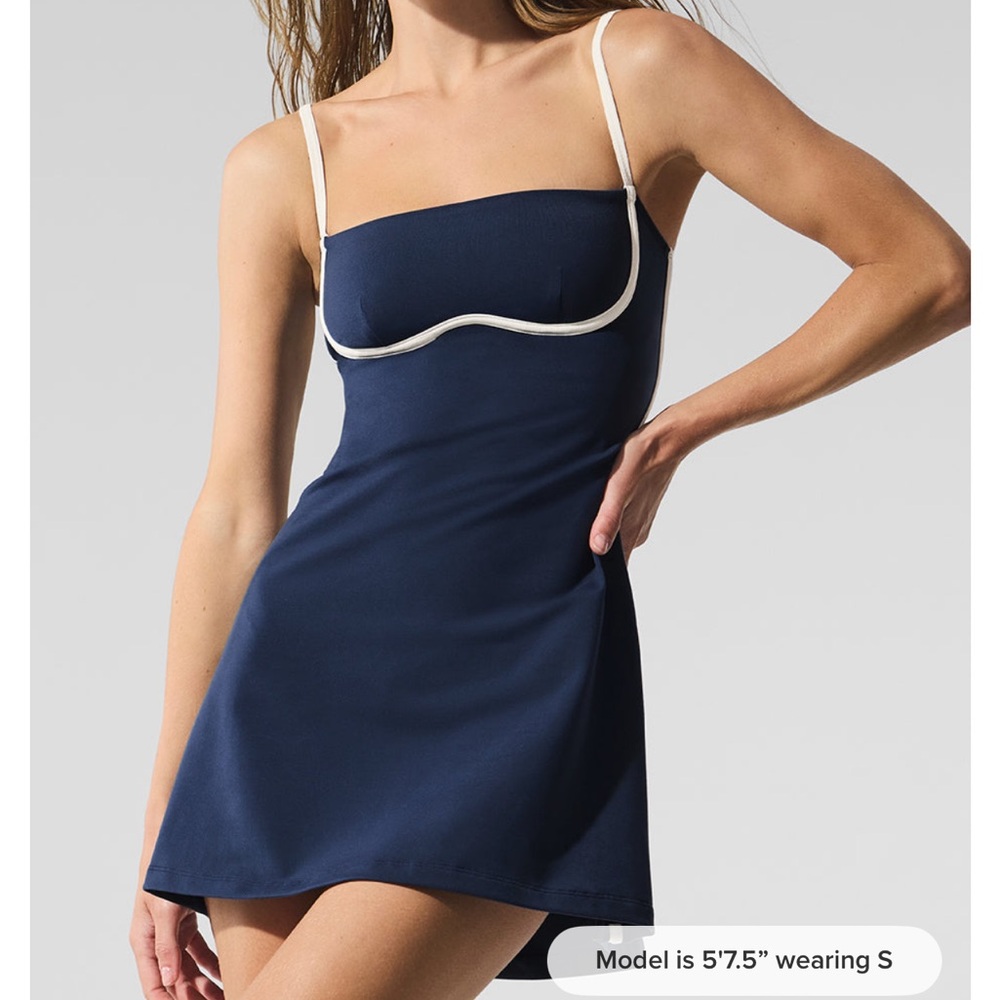 Alo Airbrush Streamlined Dress - Navy/Ivory